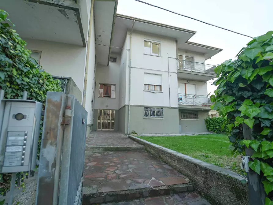 Immagine 22 di Quadrilocale in vendita  in Via Bottone 21 a Santarcangelo Di Romagna