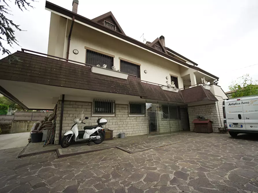 Immagine 3 di Villa in vendita  in Via I° Maggio 1 a Coriano