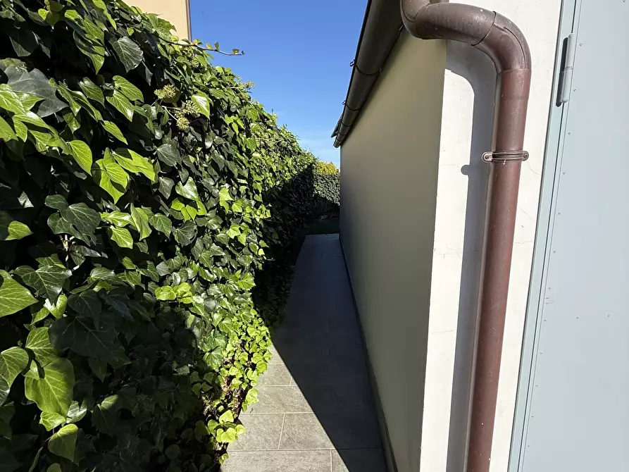 Immagine 21 di Villetta a schiera in vendita  in Via Vecchia Marecchia 199 a Santarcangelo Di Romagna