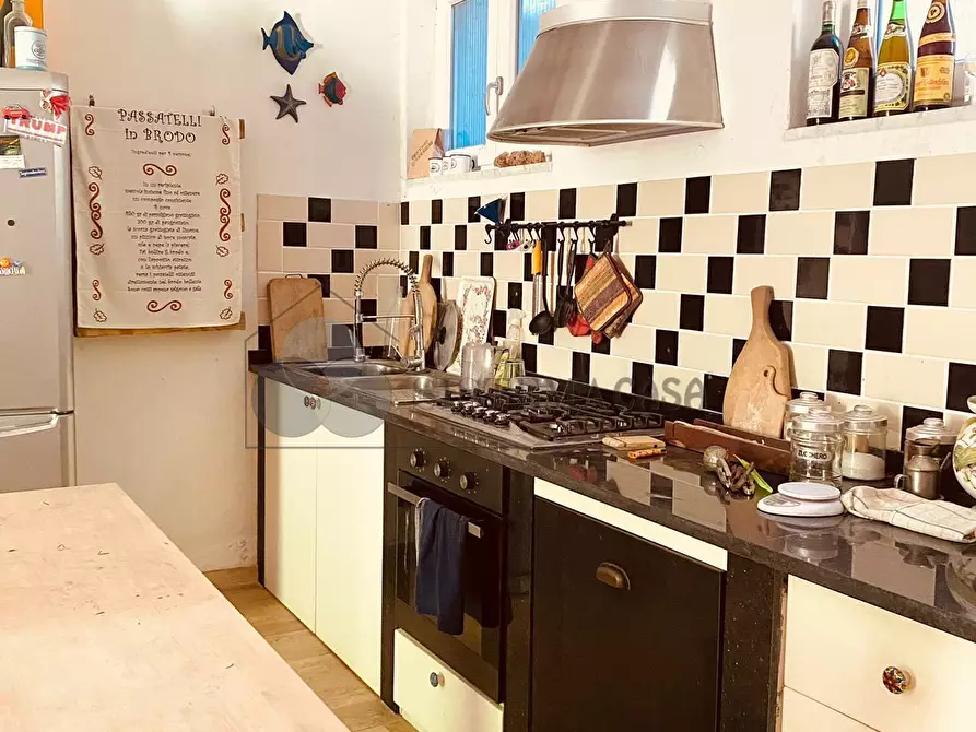 Immagine 38 di Villa in vendita  a Castelnuovo Magra