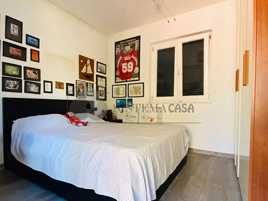 Immagine 33 di Villa in vendita  a Castelnuovo Magra