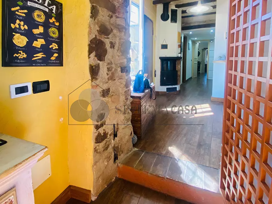 Immagine 15 di Porzione di casa in vendita  in Via Stazione 25 a Follo