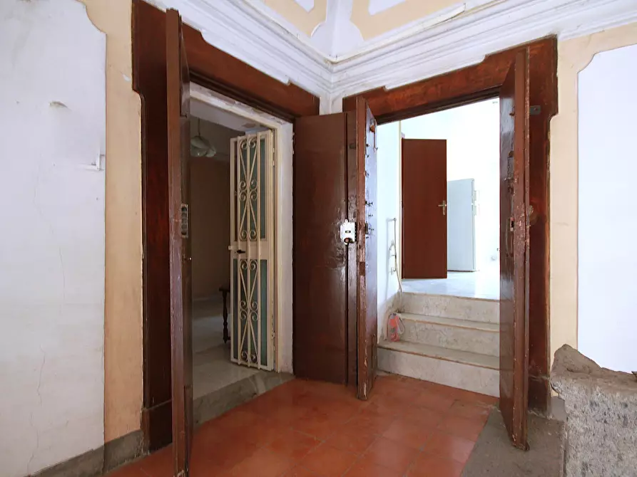 Immagine 12 di Trilocale in vendita  in Via Guglielmo Marconi 49 a Portici