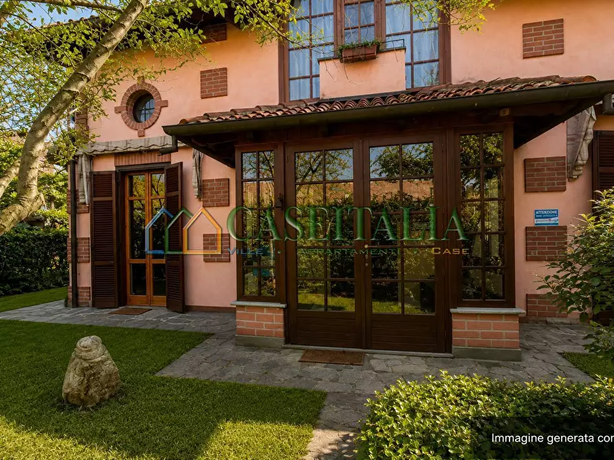 Immagine 2 di Villa in vendita  in Piazza Stazione 2 a Rosta