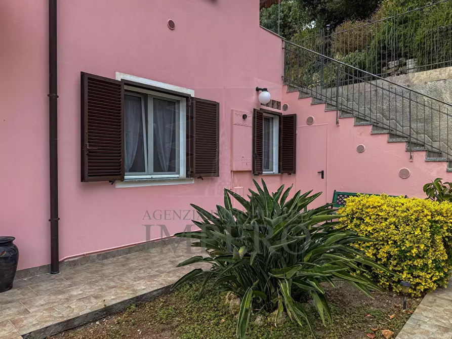 Immagine 31 di Villa in vendita  in Via del Commercio 1 a Camporosso