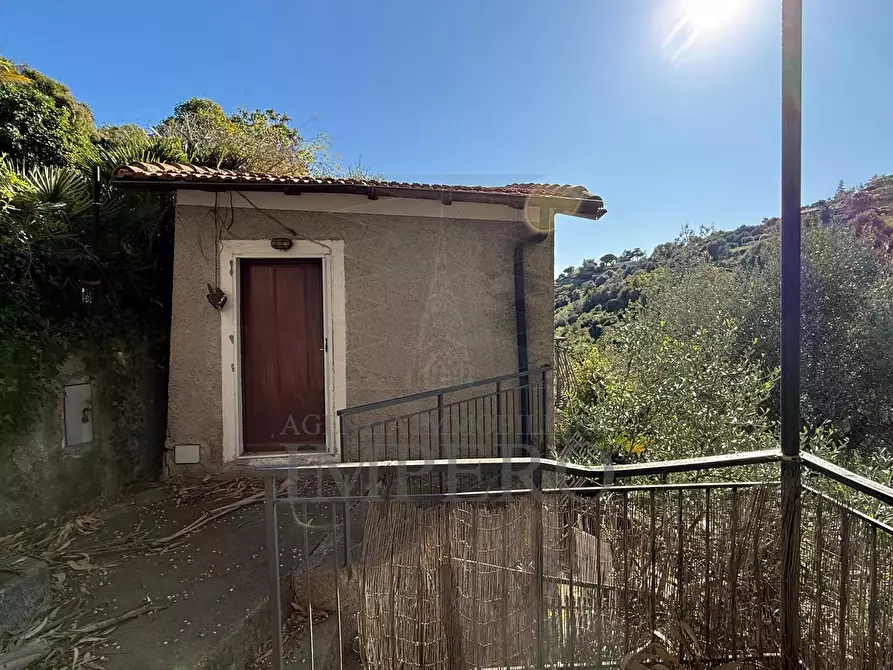 Immagine 2 di Casa indipendente in vendita  in Via Silvio Pellico a Bordighera