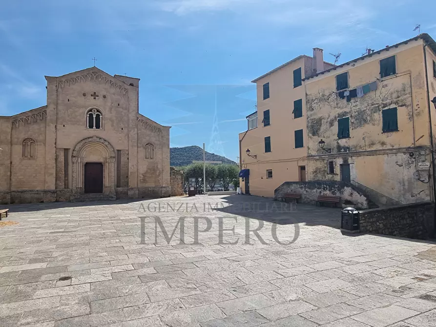 Immagine 1 di Trilocale in vendita  in Piazza Colletta 3 a Ventimiglia