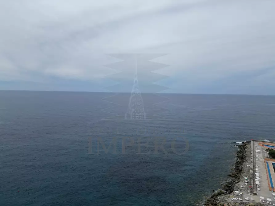 Immagine 12 di Bilocale in vendita  in Corso Guglielmo Marconi 169 a San Remo