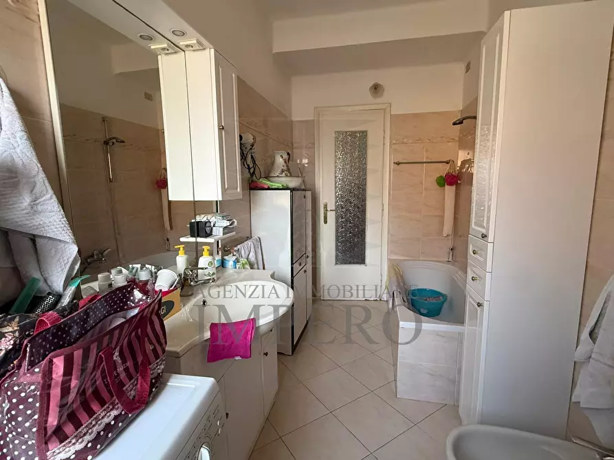 Immagine 17 di Trilocale in vendita  in Via Gianchette 1 a Ventimiglia