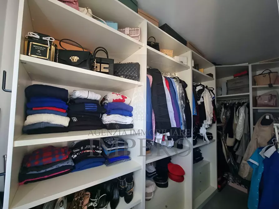 Immagine 10 di Trilocale in vendita  in Via San Secondo 15 a Ventimiglia