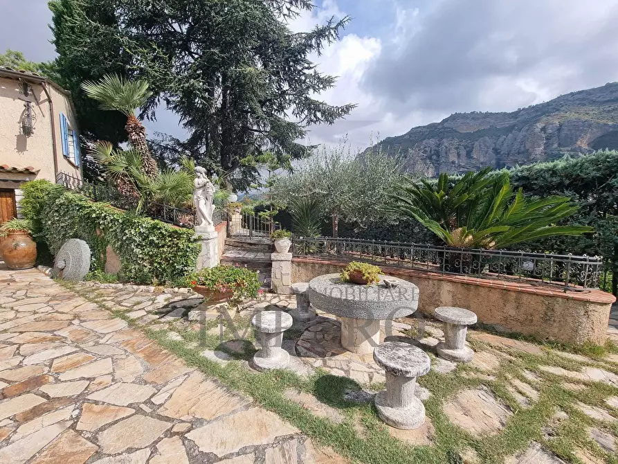 Immagine 10 di Villa in vendita  in Via Gallardi 63 a Ventimiglia