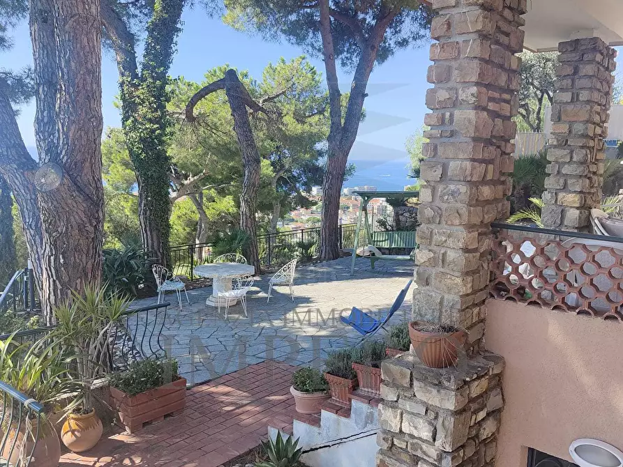 casa indipendente in vendita a Bordighera