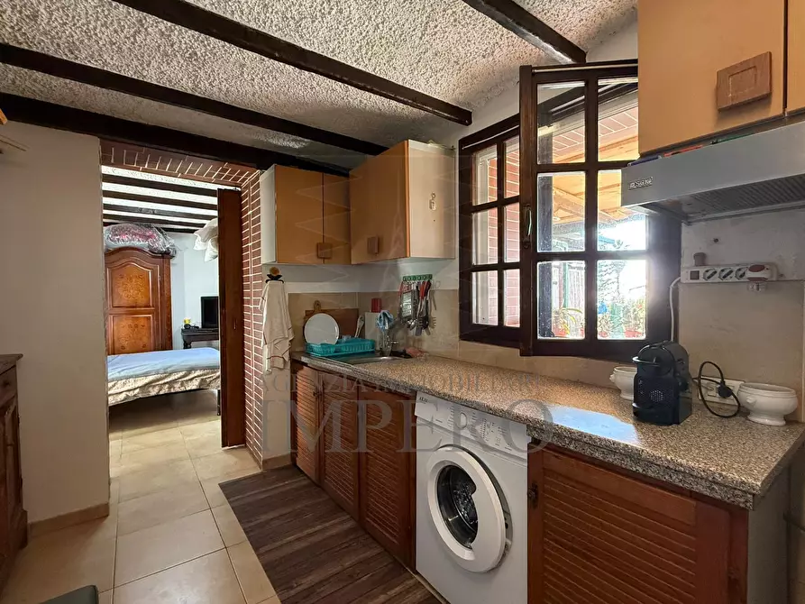 Immagine 10 di Bilocale in vendita  in Corso Nizza 49 a Ventimiglia