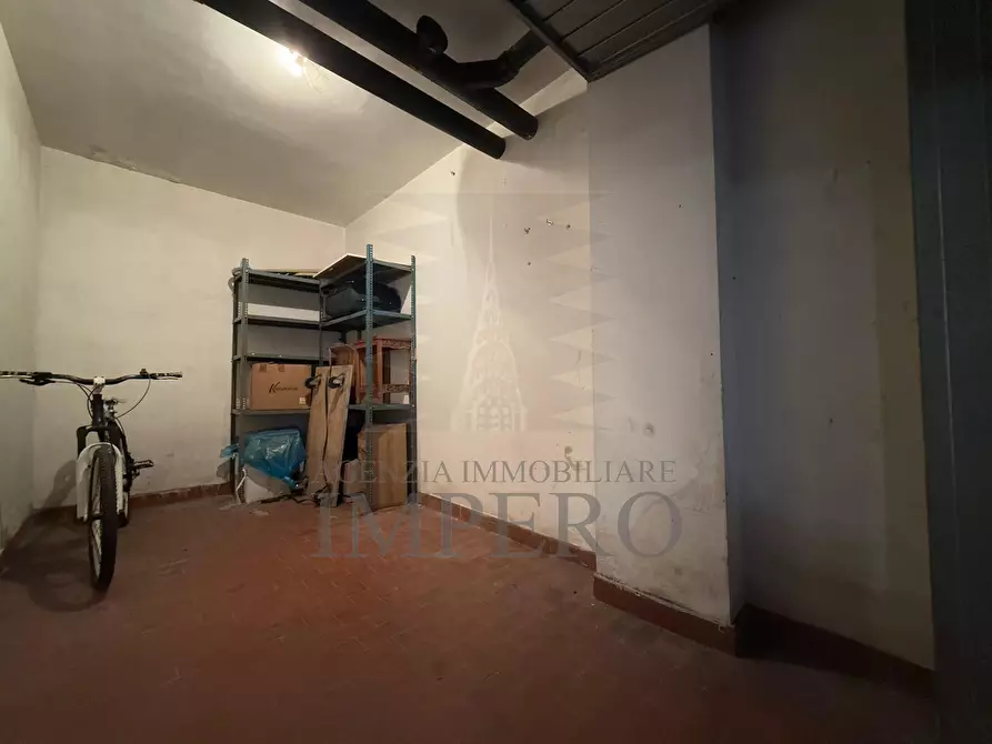 Immagine 1 di Garage in vendita  in Passeggiata Trento e Trieste 43 a Ventimiglia