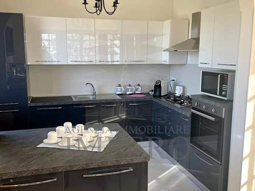 Immagine 11 di Villa in vendita  in Via Iride 155 a Bordighera