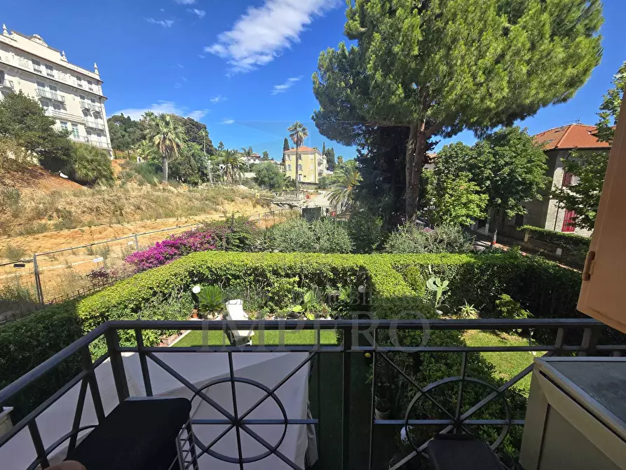 Immagine 22 di Trilocale in vendita  in Via Romana 100 a Bordighera