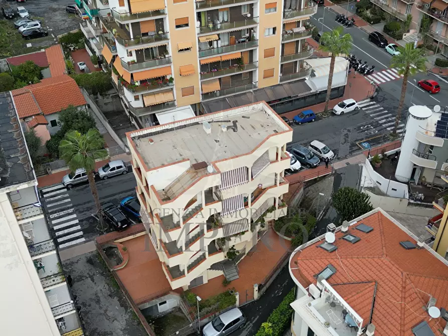 Immagine 21 di Locale commerciale in vendita  in Via Papa Giovanni XXIII 1 a Ventimiglia