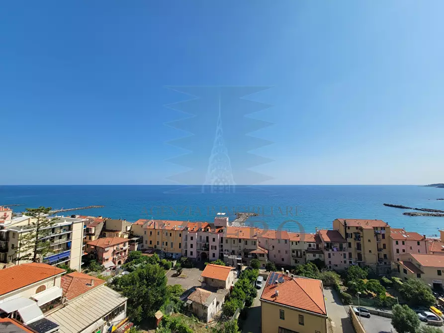 Immagine 28 di Albergo/B&B/Residence in vendita  in via regina margherita 97 a San Remo
