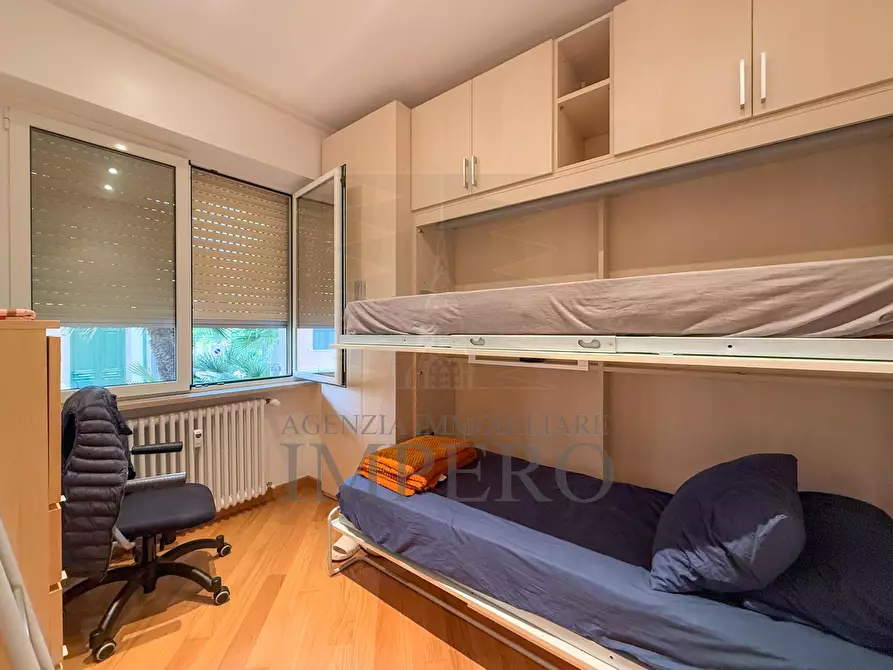 Immagine 10 di Quadrilocale in vendita  in Via Enzo Verrando 10 a Bordighera