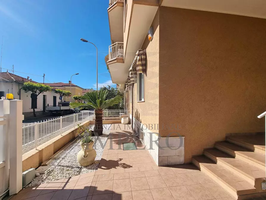 Immagine 11 di Pentalocale in vendita  in Via Gerolamo Rossi 15 a Bordighera