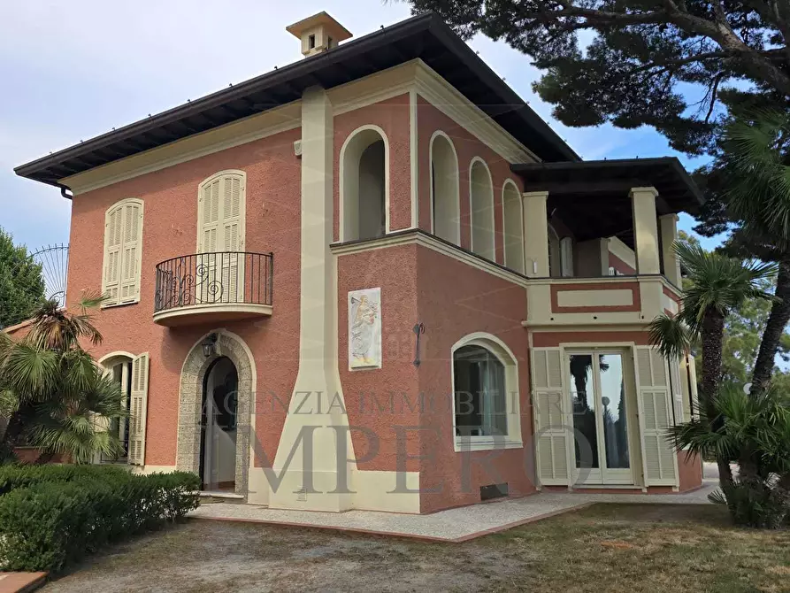 Immagine 4 di Villa in vendita  in Via Collasgarba 111 a Ventimiglia