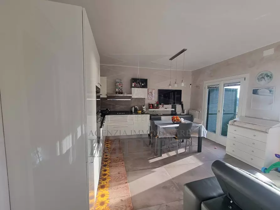 Immagine 10 di Bilocale in vendita  in strada degli olandesi 211 a Camporosso