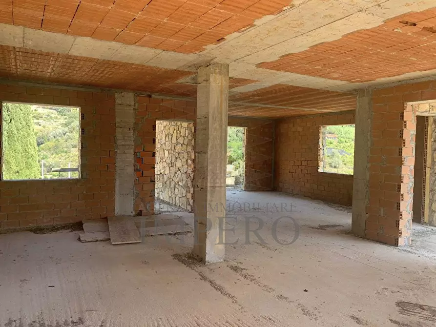 Immagine 1 di Villa in vendita  in via silvio peglio snc a Bordighera