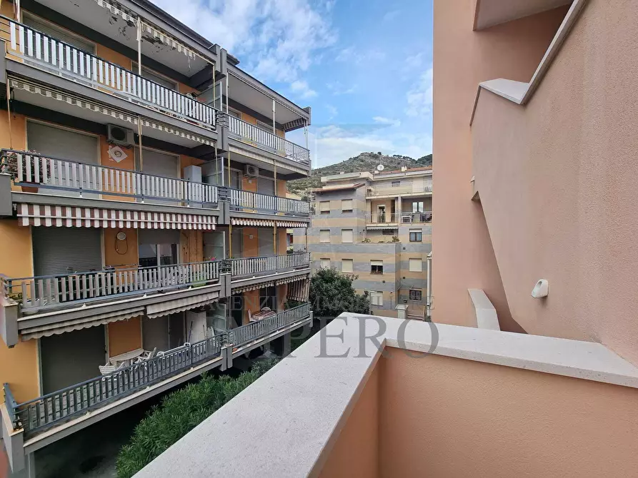 Immagine 15 di Bilocale in vendita  in passeggiata trento trieste 39 a Ventimiglia