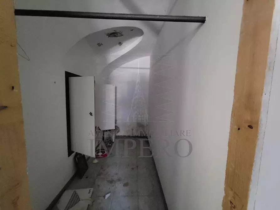 Immagine 31 di Magazzino in vendita  in Strada Statale 1 35 a Camporosso