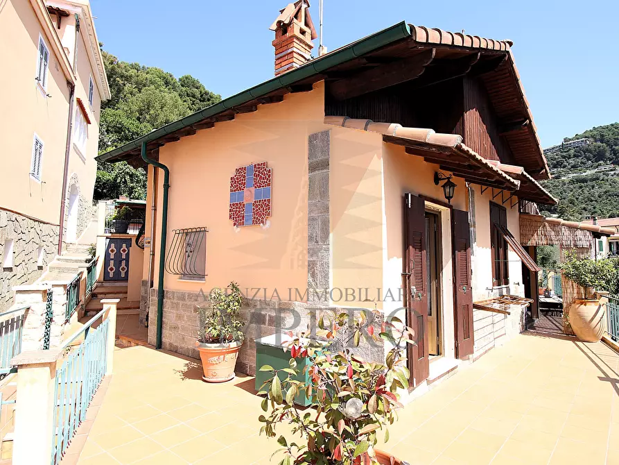 Immagine 41 di Villa in vendita  in Via delle Ginestre 8 a Ventimiglia