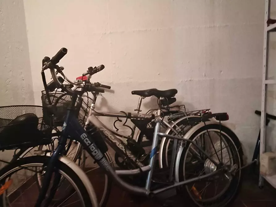 Immagine 3 di Magazzino in vendita  in Viale Maiella A a Francavilla Al Mare