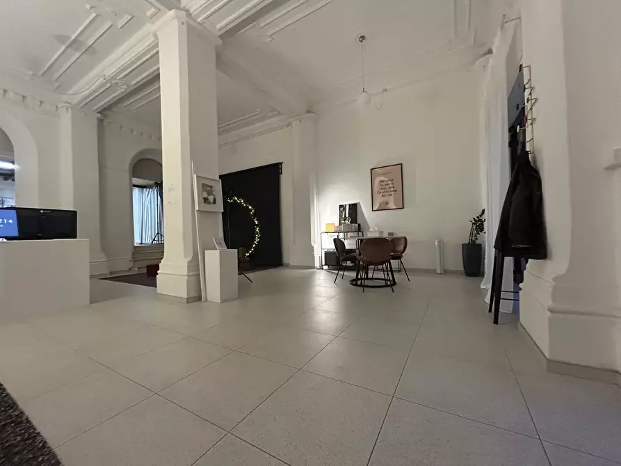 Immagine 3 di Locale commerciale in affitto  a Francavilla Al Mare