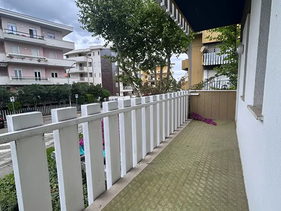 Immagine 24 di Quadrilocale in affitto  a Francavilla Al Mare