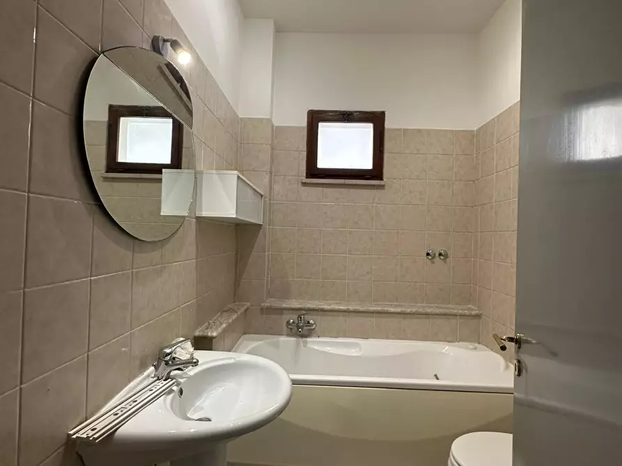 Immagine 22 di Quadrilocale in affitto  a Francavilla Al Mare