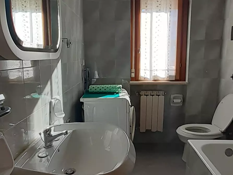 Immagine 14 di Trilocale in affitto  a Francavilla Al Mare