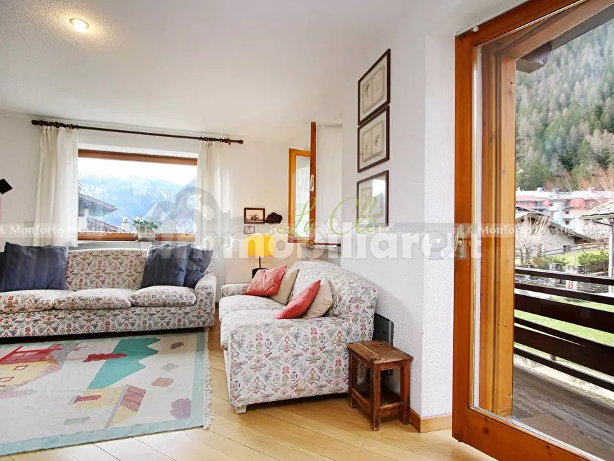 Immagine 2 di Trilocale in vendita  a Courmayeur