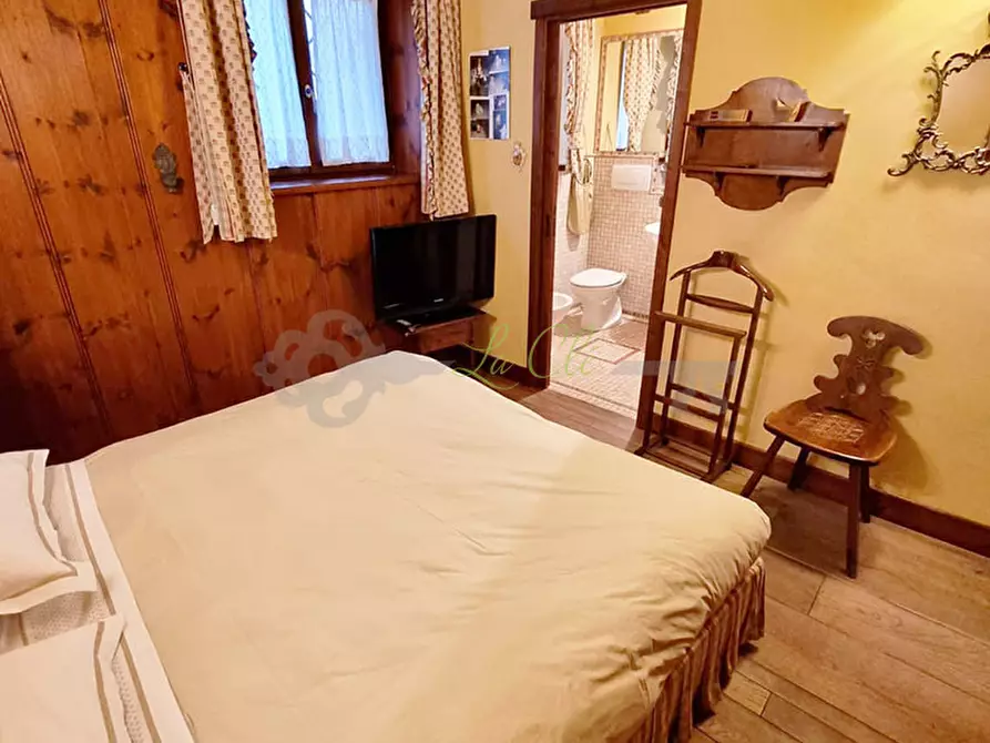 Immagine 11 di Quadrilocale in affitto  in Via Roma 10 a Courmayeur