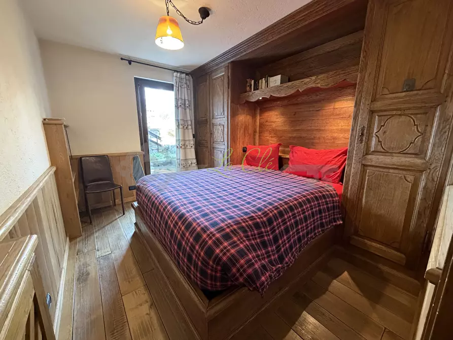 Immagine 9 di Trilocale in vendita  a Courmayeur