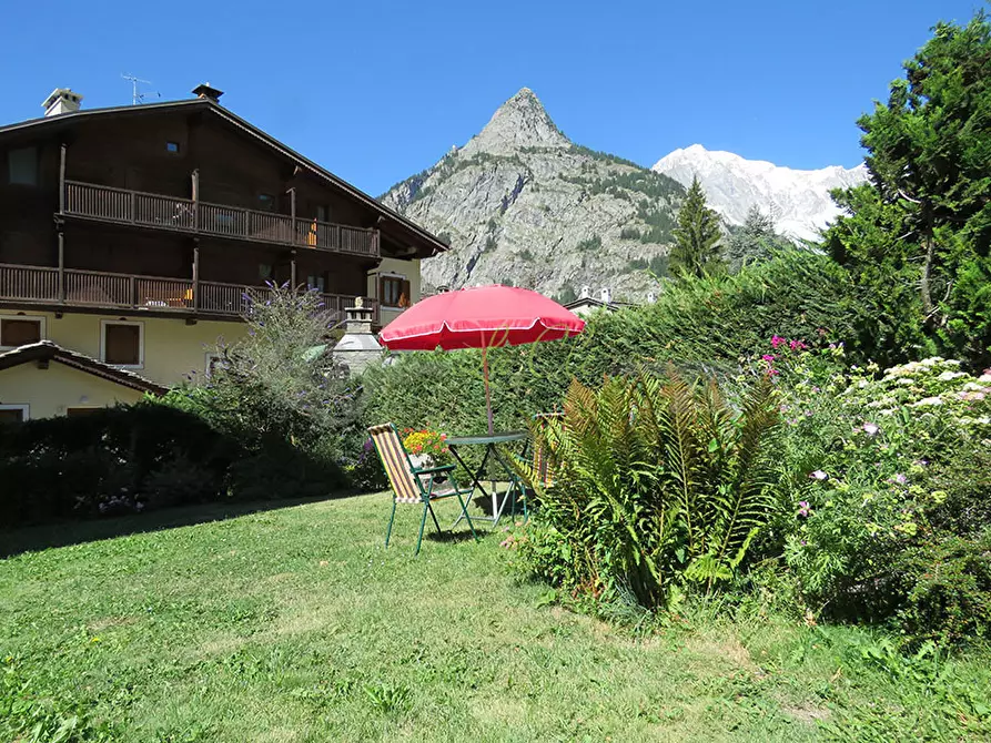Immagine 27 di Quadrilocale in affitto  in Strada Plan Gorret a Courmayeur