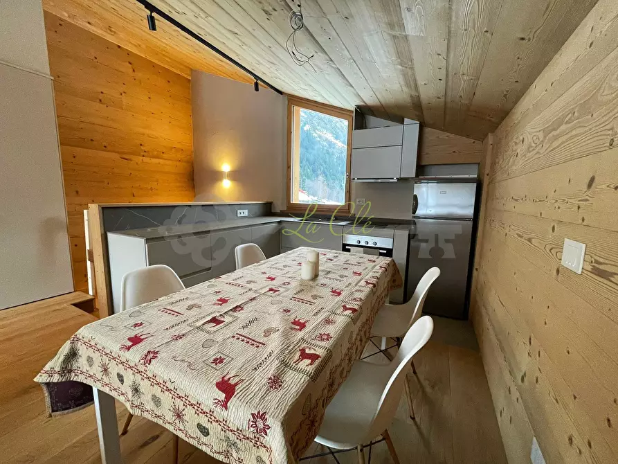 Immagine 6 di Trilocale in affitto  a Pre'-Saint-Didier