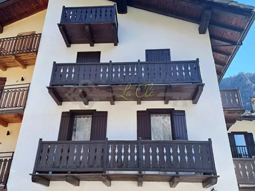 Immagine 15 di Trilocale in affitto  a Pre'-Saint-Didier