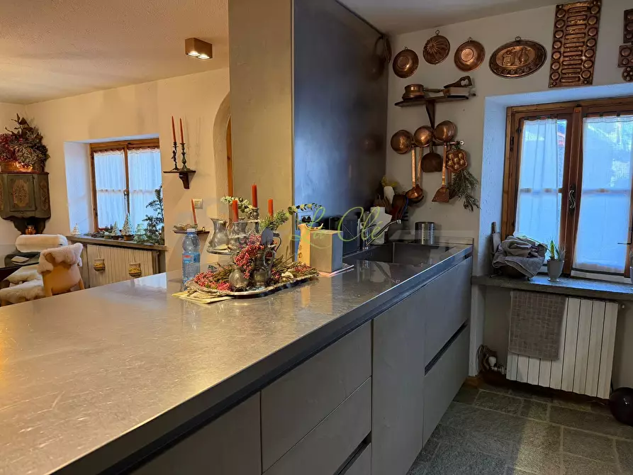 Immagine 17 di Trilocale in vendita  a Courmayeur