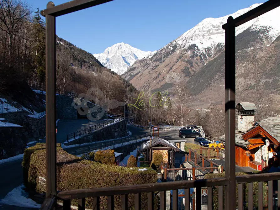 Immagine 27 di Quadrilocale in vendita  in Frazione Biolley 69 a Morgex