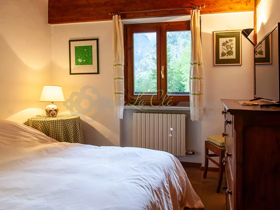 Immagine 10 di Trilocale in affitto  a Courmayeur