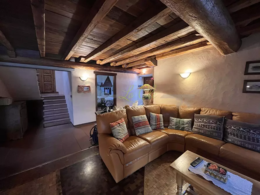 Immagine 7 di Trilocale in vendita  in Via Cesare Ollietti 13 a La Salle