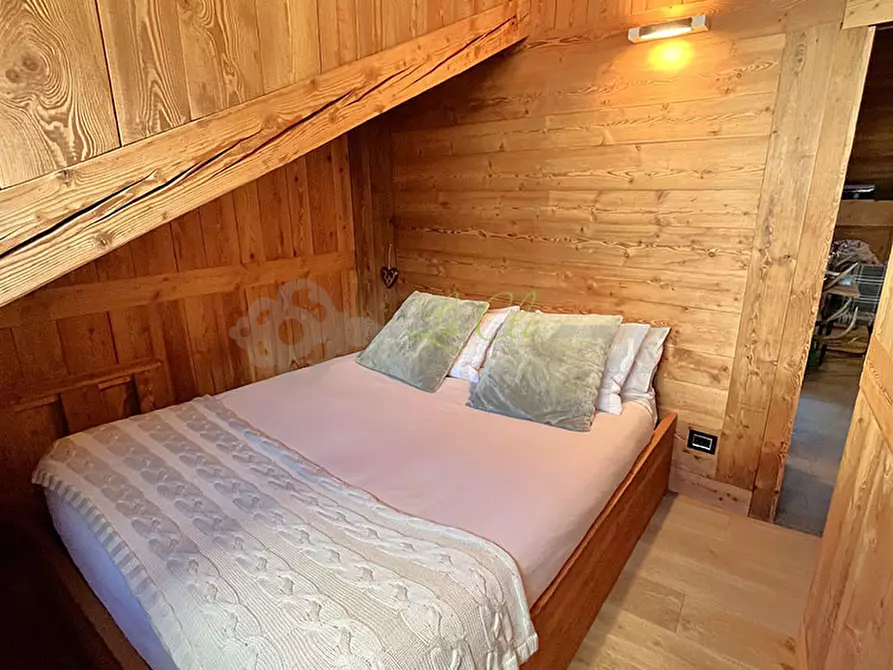 Immagine 13 di Trilocale in vendita  in Via Circonvallazione 11 a Courmayeur