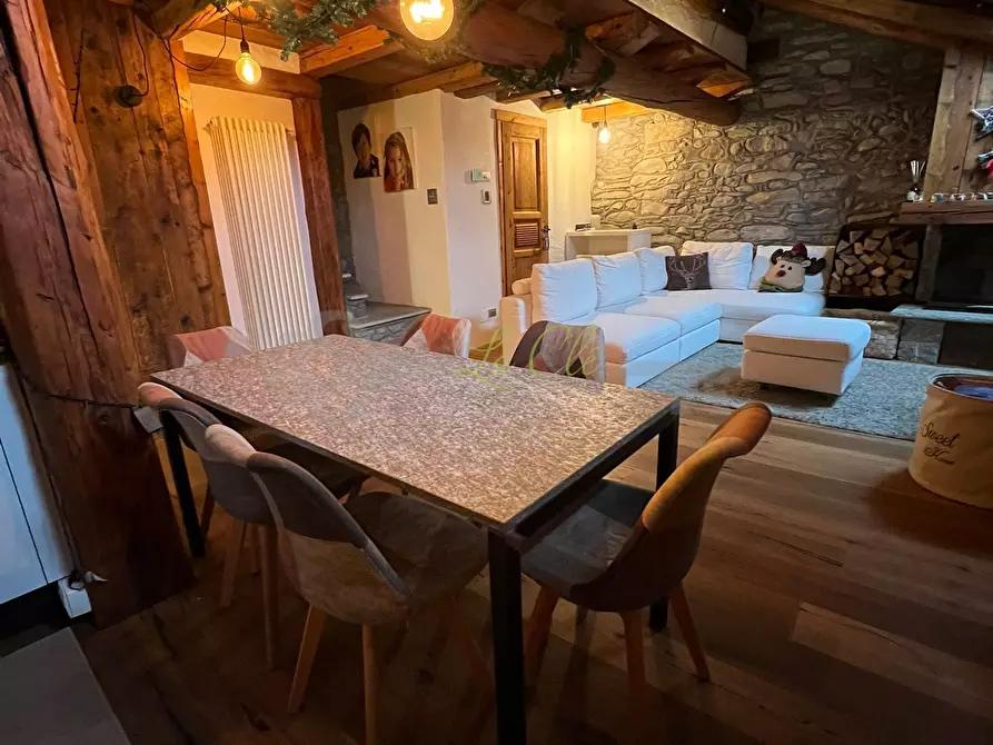 Immagine 6 di Quadrilocale in vendita  a Courmayeur