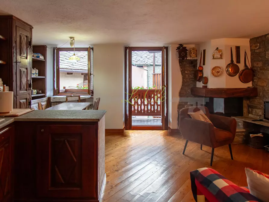 Immagine 1 di Trilocale in affitto  a Pre'-Saint-Didier