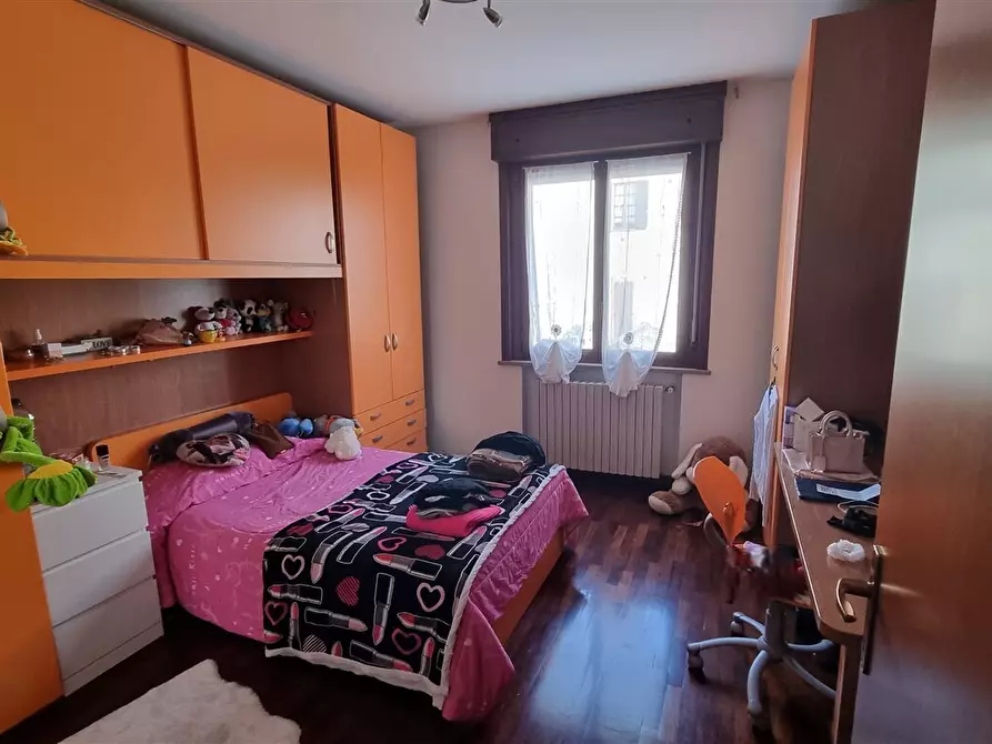 Immagine 13 di Trilocale in vendita  in Strada Val Parma 228 a Parma