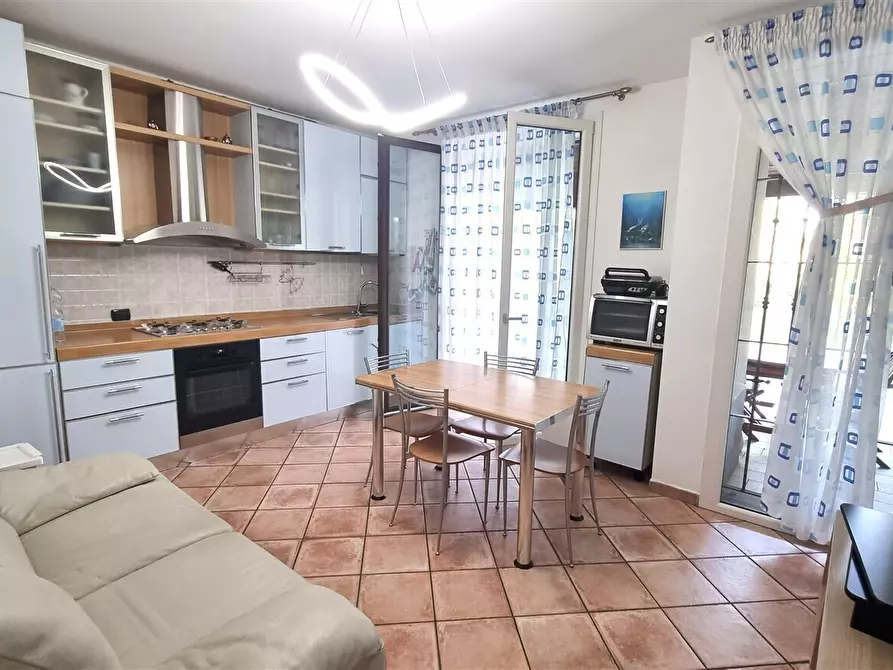Immagine 3 di Casa trifamiliare in vendita  in Via Ottavio Pattacini 1 a Parma